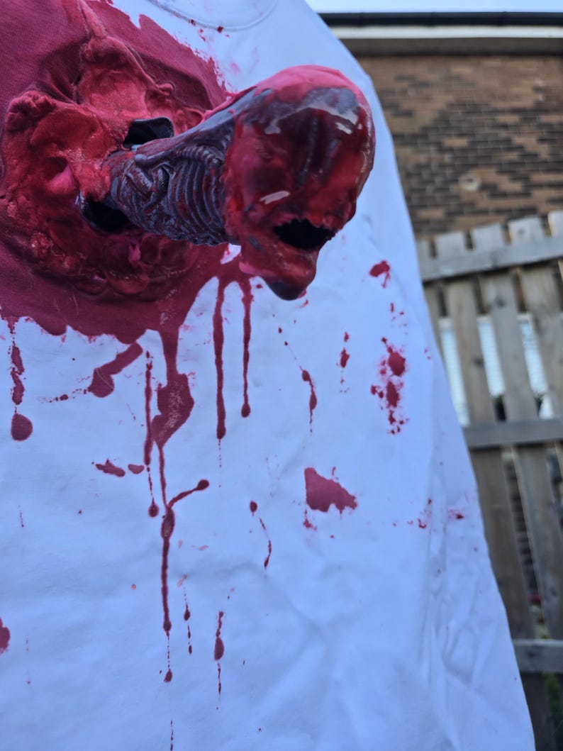 3D Printed Chestburster Alien T-shirt - Halloween Costume Prop for Sci ...