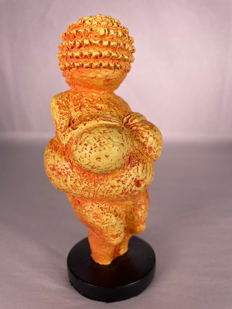Vintage Venus of Willendorf Statue 11 Scale to Original Etsy