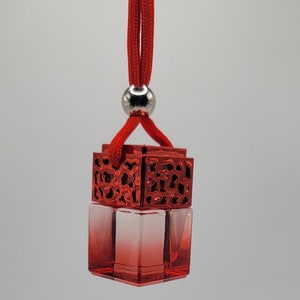 Curated visual reference: Accessories Lemur Cage Air Fresheners Reference: Elegant Tinted Car Air Fresheners 5 Ml