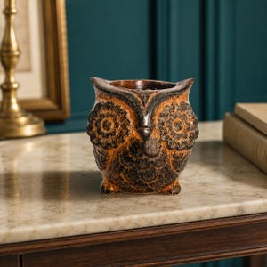 Piccolo vaso in ceramica a forma di gufo, statuetta di gufo smaltata marrone e nera, decorazione rustica boho per la casa, vaso per piante grasse, regalo per gli amanti dei gufi