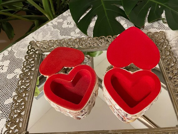 Paul valentine shop seashell box