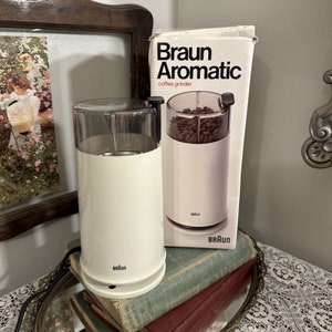 NICE Braun Electric Coffee Grinder Model KSM-2 White Tested and Works Great  VGUC