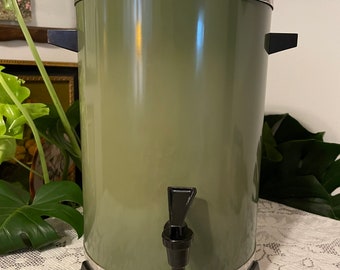 Vintage West Bend Avocado Green Enamel Steel Automatic Percolator 12 - 30 Cups - With Original Packaging and Instructions - Retro Kitchen