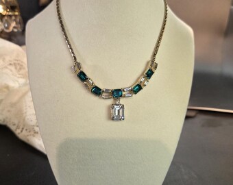 Vintage Emerald & Rhinestone Statement Necklace Simulated Retro Glam 14 Inch