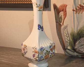 Aynsley Vase Fine English Bone China 'Cottage Garden' Pattern 7" Square Fluted