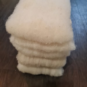 50g - Organic - carded Merino sheep's wool - medicinal wool, spinning wool, felting wool
