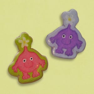 Cute Creature Pin – Kawaii Monster Pin with Flower Accent | Handmade Cartoon Character | Y2K Kidcore Pin