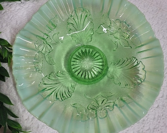 Northwood Green Opalescent Glass Blossoms And Palms Ruffled Bowl, Vintage