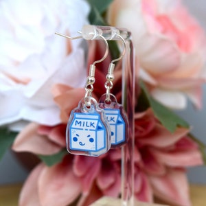 Niedliche Milch Charm Ohrringe
