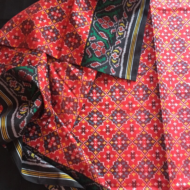 Semi Double ikat Patan Patola Saree Ready to ship