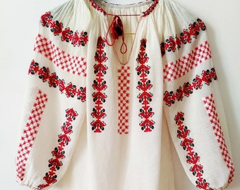 1930's hand embroidered Romania folklore shirt traditional Romania shirt