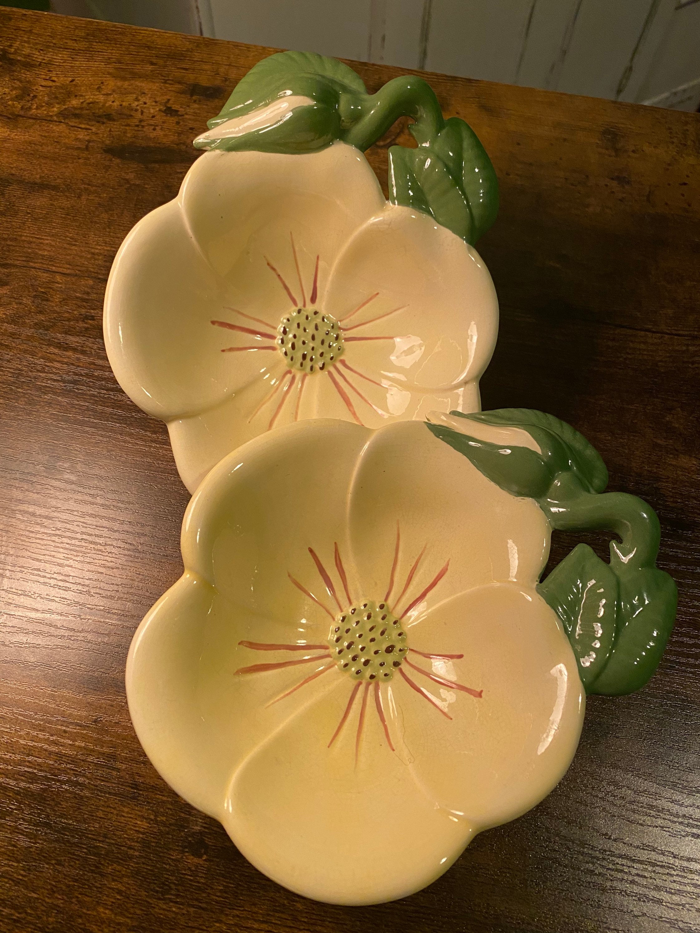 Chartreuse 緑　黄　2本セット Vintage Art Deco Shelley Green Swirls Fine Bone China Trio