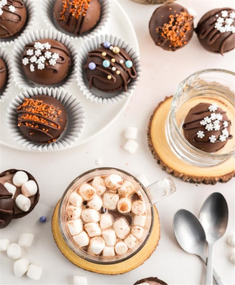 Hot cocoa Bombs With Marshmallows