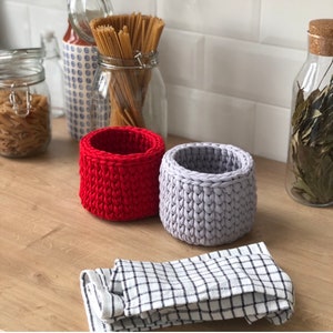 Mini round basket, coral red basket, small storage basket, basket organised, makeup basket, desk basket