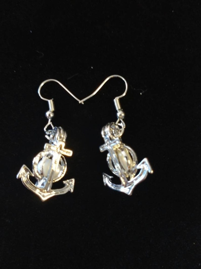 Anchor Pearl Cages