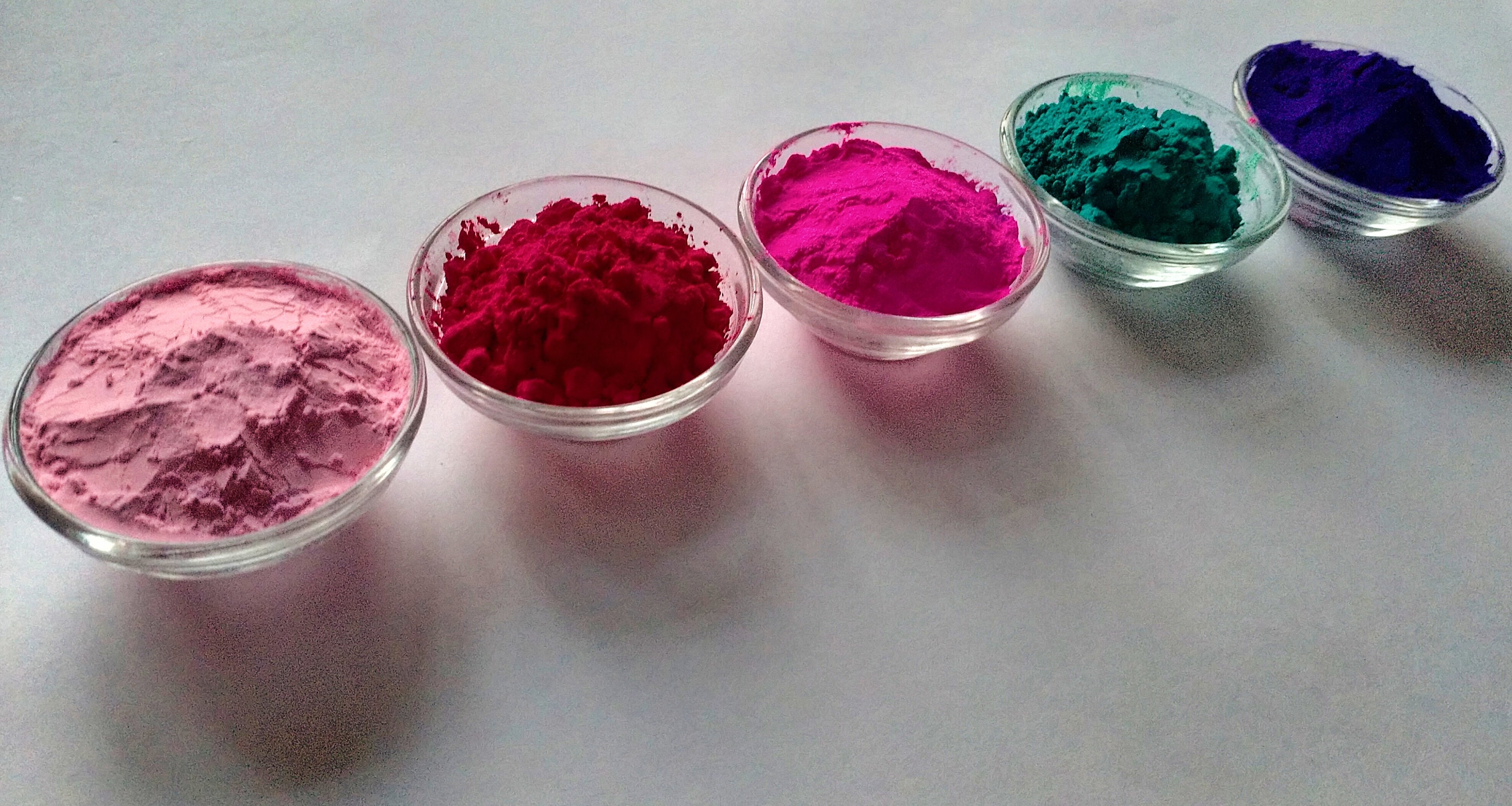 natural holi color powder