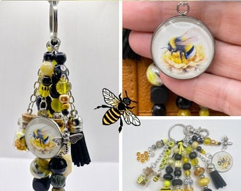 Bee keychain, bee lover keychain, handmade bee keychain, bumblebee bag charm, bee lover gift, keychain, save the bees, bee key chain, charm