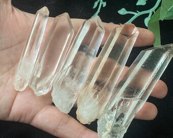 Raw Clear Quartz Wand , Natural Point Crystal , Powerful Energy Cleansing Stone , Meditation Tool