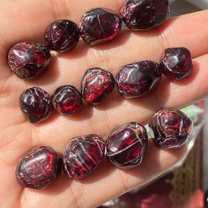 Raw Garnet Chunks Freeform , Red Garnet Stone , Raw Garnet Loose Stone , Real Garnet Crystal , Natural Garnet Crystals , Loose Gemstone