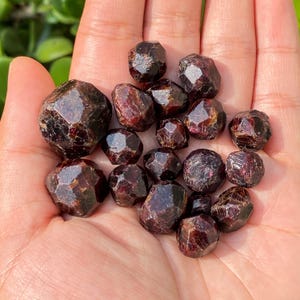 Raw Garnet Chunks Freeform , Red Garnet Stone , Raw Garnet Loose Stone , Real Garnet Crystal , Natural Garnet Crystals , Loose Gemstone