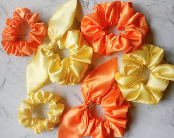 Scrunchie - orange und gelbe Knotenschleife Satin Scrunchies - mini - classic - Schleife Haargummi Haargummi Accessoires - handgefertigt in Brisbane Australien