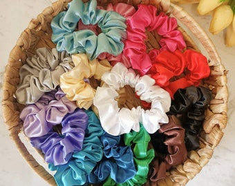 Scrunchie - Mini Satin Scrunchies - Haargummi elastisches Zubehör - handmade in Brisbane Australia