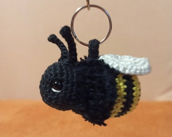 crocheted bumblebee amigurumi keychain