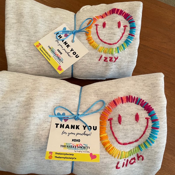 Op maat gemaakt/gepersonaliseerd sweatshirt met capuchon voor kinderen met handgeborduurd smileygezicht en naam | Glimlach | Uniseks | Met de hand gestikt