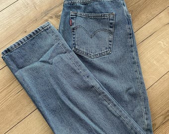 Vintage Levi's 501xx medium wassing, maat 29 x 32,75 inch (tagmaat: 33 x L 34)