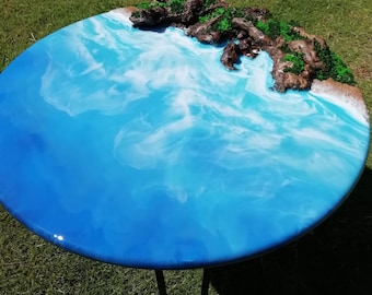 "3D Ozean Harz (Epoxidharz) Couchtisch ""Poseidon"" (41 x 48 cm) - handgefertigtes Holz- / Meereskunst-Möbel"