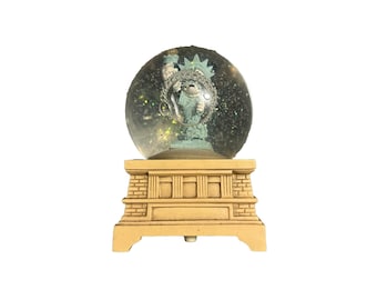 Disney Minnie Mouse Snow globe Musical Statue Of Liberty Sparkles New York City