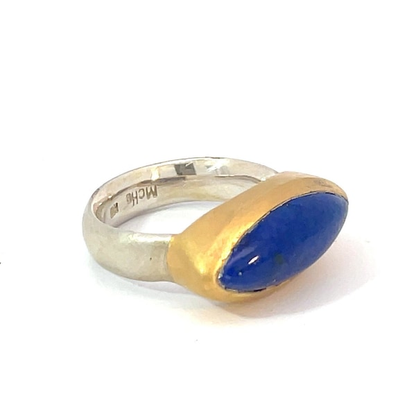 bague en lapis-lazuli en or, bague artisanale en argent sterling faite à la main avec un épais placage en or, bijoux déesse lapis-lazuli, bague coupée navette