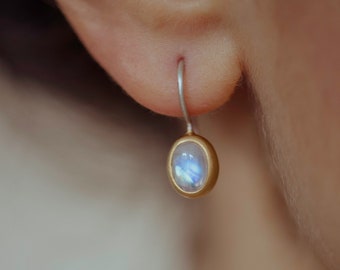 Classic Mox Moonstone Earrings