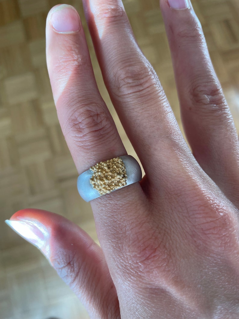 Elegant sterling silver ring with gold-plated accents image 5