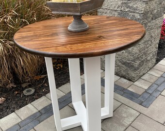 Farmhouse Style Round Dining Table