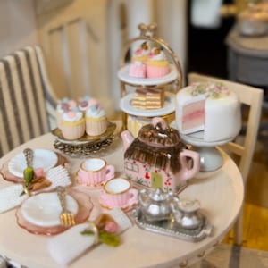 Dollhouse Mini Essentials