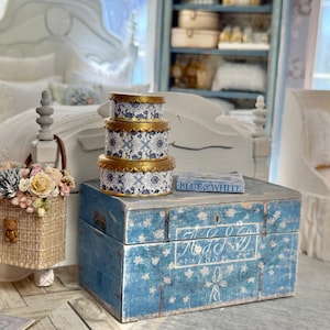 Dollhouse Miniature Hat Boxes (Blue, White and Gold)