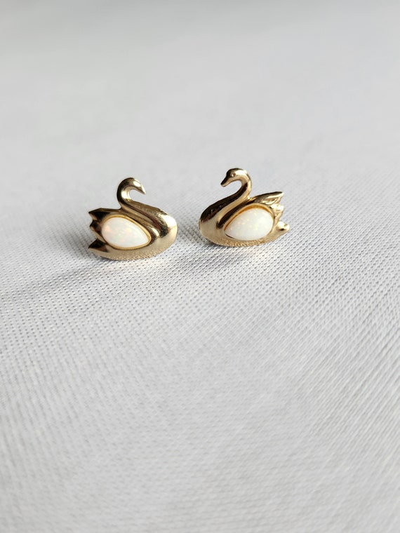 Vintage 10k yellow gold dainty swan studs with opa