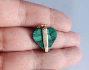 Vintage 10k yellow gold heart shaped malachite pendant, unique malachite charm, green gemstone