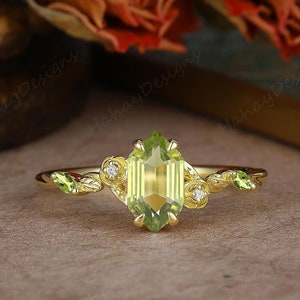 Naturlig peridotring i 925 sterlingsilver, lång hexagonslipad ring i 14 karat guld