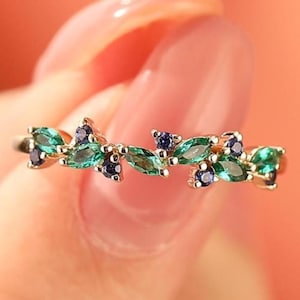 Vintage sapphire emerald wedding band art deco rose gold gemstone cluster ring round marquise wedding band unique stacking anniversary ring