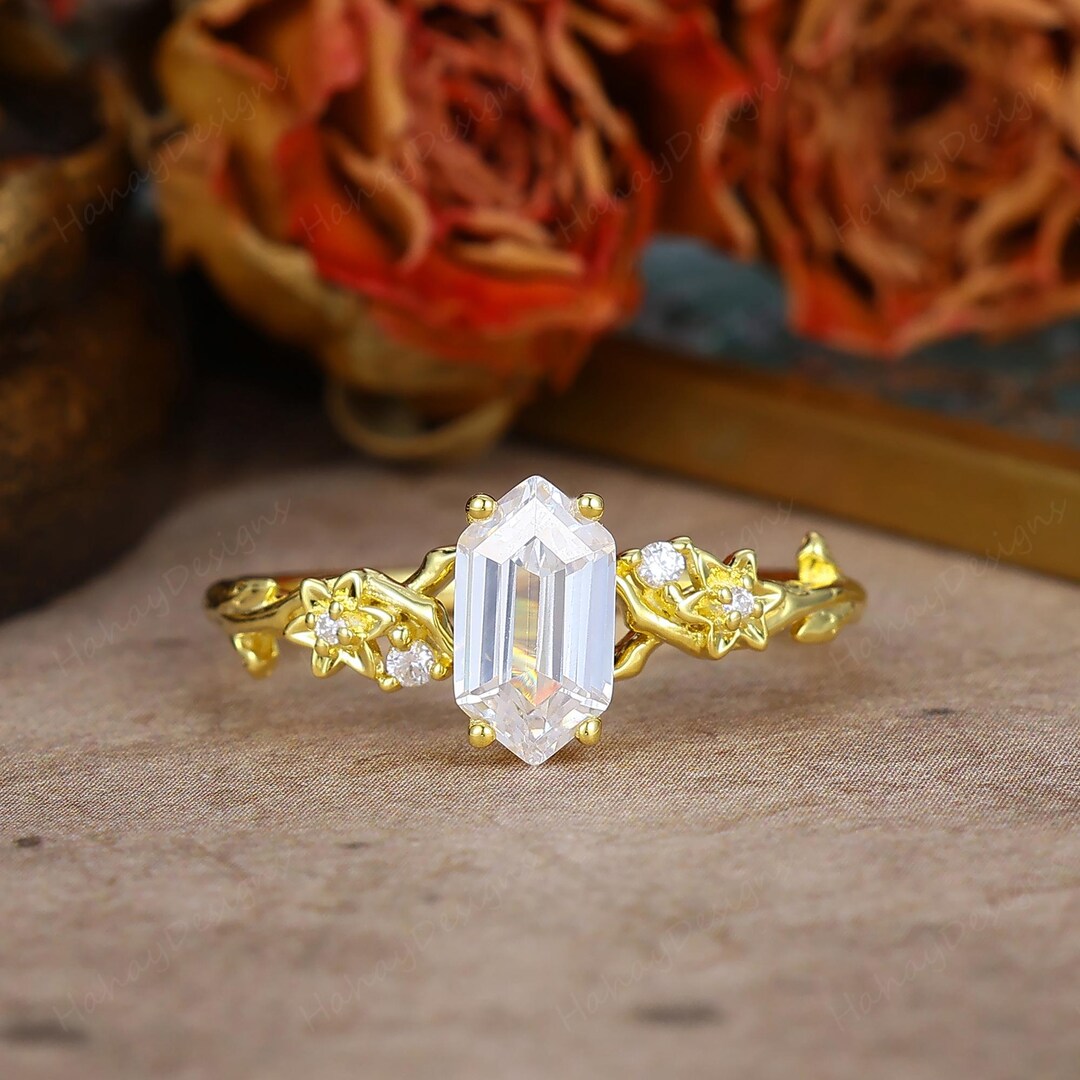 Unique Proposal Ring for Her, Four Prong Setting Engagement Ring ...