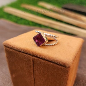 Natural Pink Tourmaline Engagement Ring Ring Vintage Nature Inspired Hexagon Tourmaline Ring Leaf Solitaire Ring Pink Gemstone Wedding Ring 14K Yellow