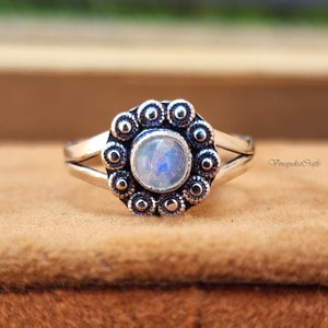 Flower Design Ring * Moonstone Gemstone * Handmade Jewelry *Moonstone Ring * Ring For Engagement * 925 Sterling Silver * June Birthstone