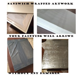 Puede incluir: Una pintura est&aacute; envuelta en pl&aacute;stico de burbujas y asegurada con cinta adhesiva. La pintura se coloca luego dentro de una caja de cart&oacute;n y se envuelve en m&aacute;s pl&aacute;stico de burbujas. El texto "SANDWICH WRAPPED ARTWORK" est&aacute; en la parte superior de la imagen. El texto "YOUR PAINTING WILL ARRIVE WITHOUT ANY DAMAGES." est&aacute; en la parte inferior de la imagen.