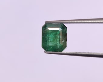 Zambian Emerald Cabochon: Green Loose Gemstone, 1.35 Carats