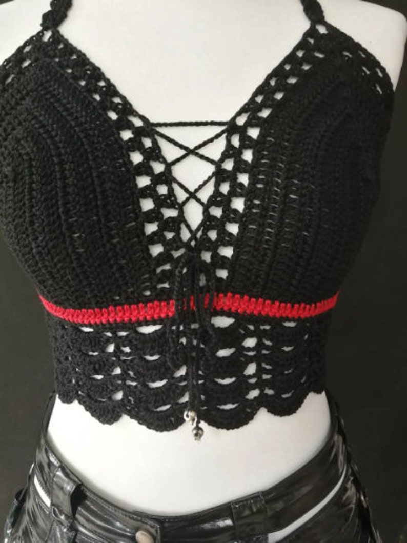 CROCHET PATTERN Gothic crochet crop top, black alternative festival bralette for goth girls, punks, alternative wear image 3