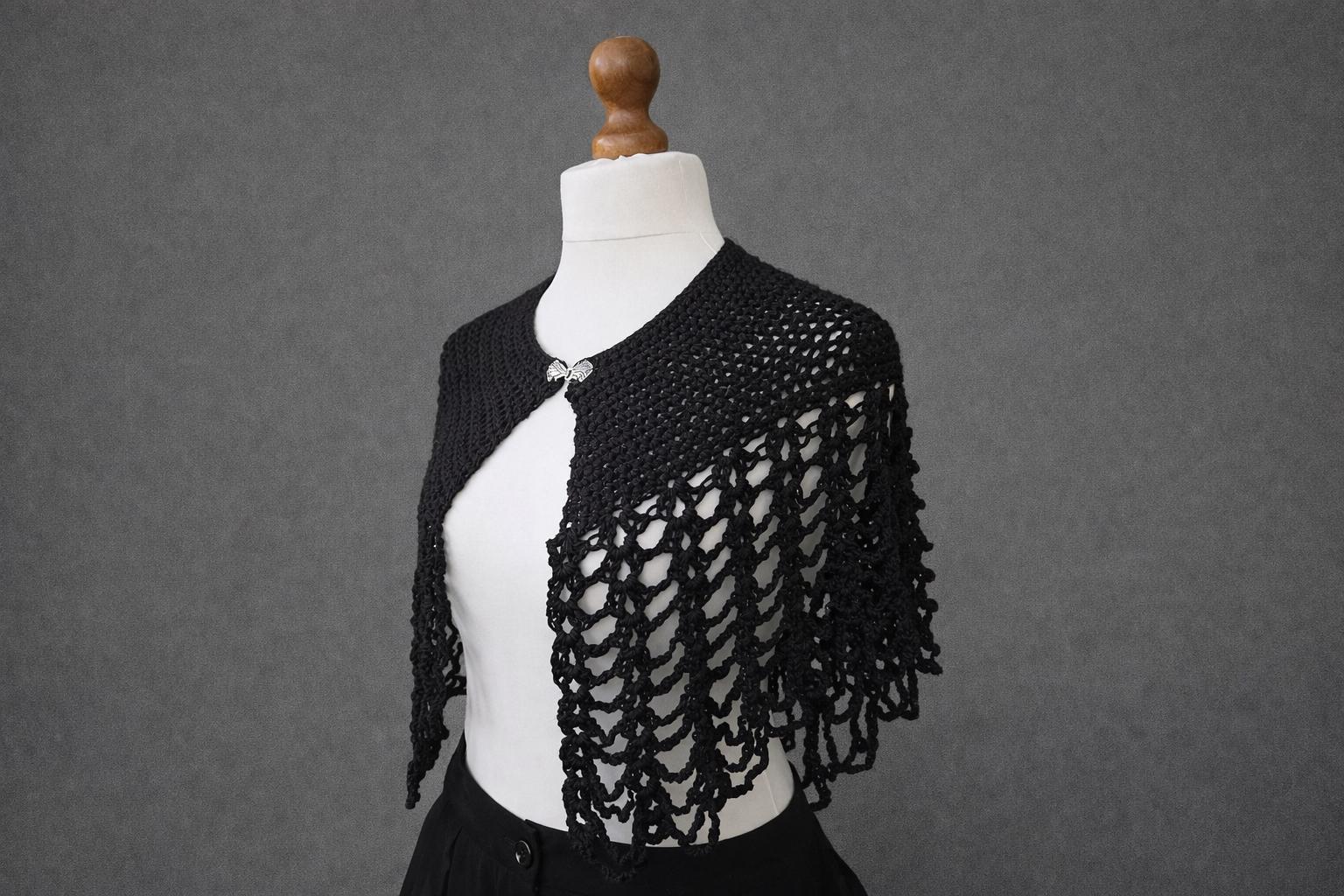 37 Spiderweb Crochet Patterns: 39 Ways to Make Webby Stitch Work for Halloween, Gothic... 7 Crochet Pattern Gothic Vampire Cape