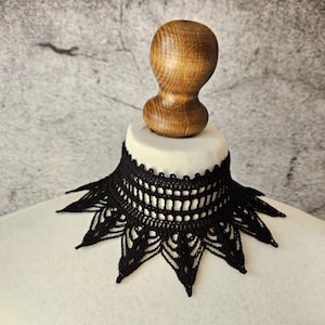 CROCHET PATTERN goth victorian high neck collar necklace, gothic accessory for cosplays, alt wear, edwardian outfit, festivals or Halloween