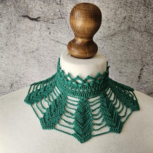 CROCHET PATTERN goth victorian high neck collar necklace, dark cottagecore collar or witchy accessory for festivals and cosplays